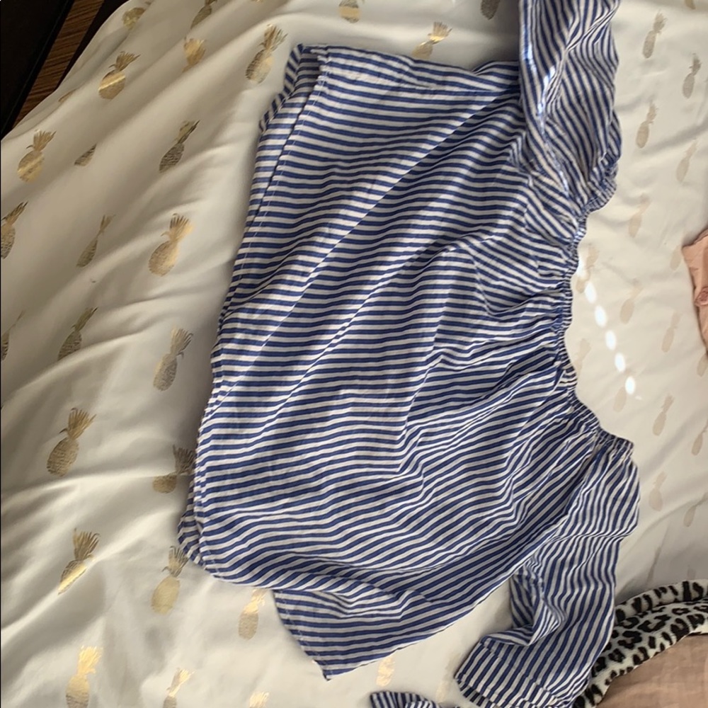 Off shoulder shirt